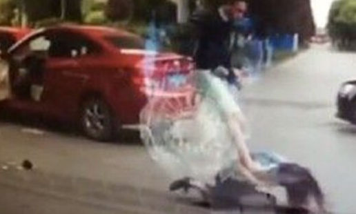 殴打“中国女司机”指南