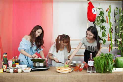 90后最美厨娘照走红