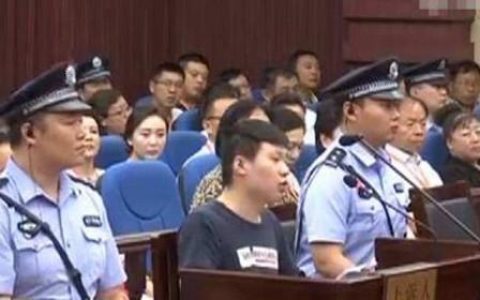 山东“刺死辱母者案”当事人于欢减刑出狱