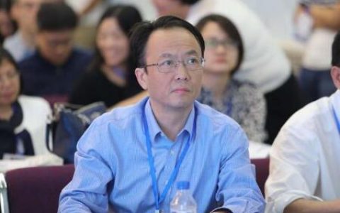 建议严惩恶意欺凌他人的青少年