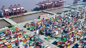 国际锐评丨多重考验下，中国经济“稳”字难得