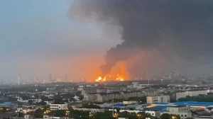 上海石化发生火灾：火势得到控制，已致一人死亡
