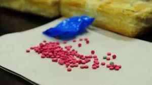 吸毒致幻杀死父母被判死刑，最高法发布今年十大涉毒犯罪典型案例