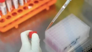 北京环球度假区3名员工感染新冠，曾到访天堂超市酒吧