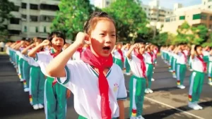全国共有少先队员11042.5万名