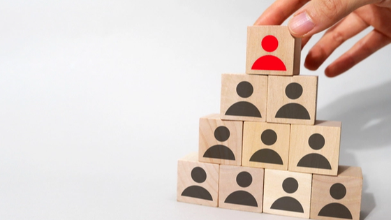 图片：周劼朋友圈炫富暴露地方腐败特点