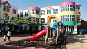去年我国学前教育在园幼儿减少534.5万人，已连续三年下降