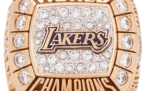 科比送给自己父亲的总冠军戒指被拍卖！