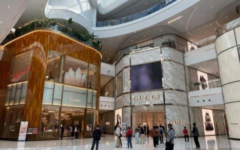 珠宝便宜五千 海南免税城“被买空” 免税购物热潮再现