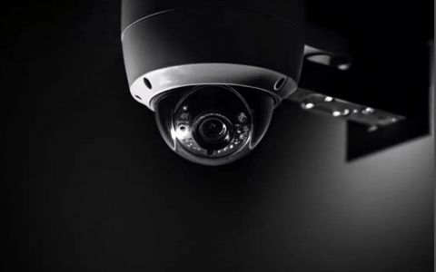 6岁孩童拿走一块豆腐，失主执意曝光监控：别让较真，变成伤人的刻薄