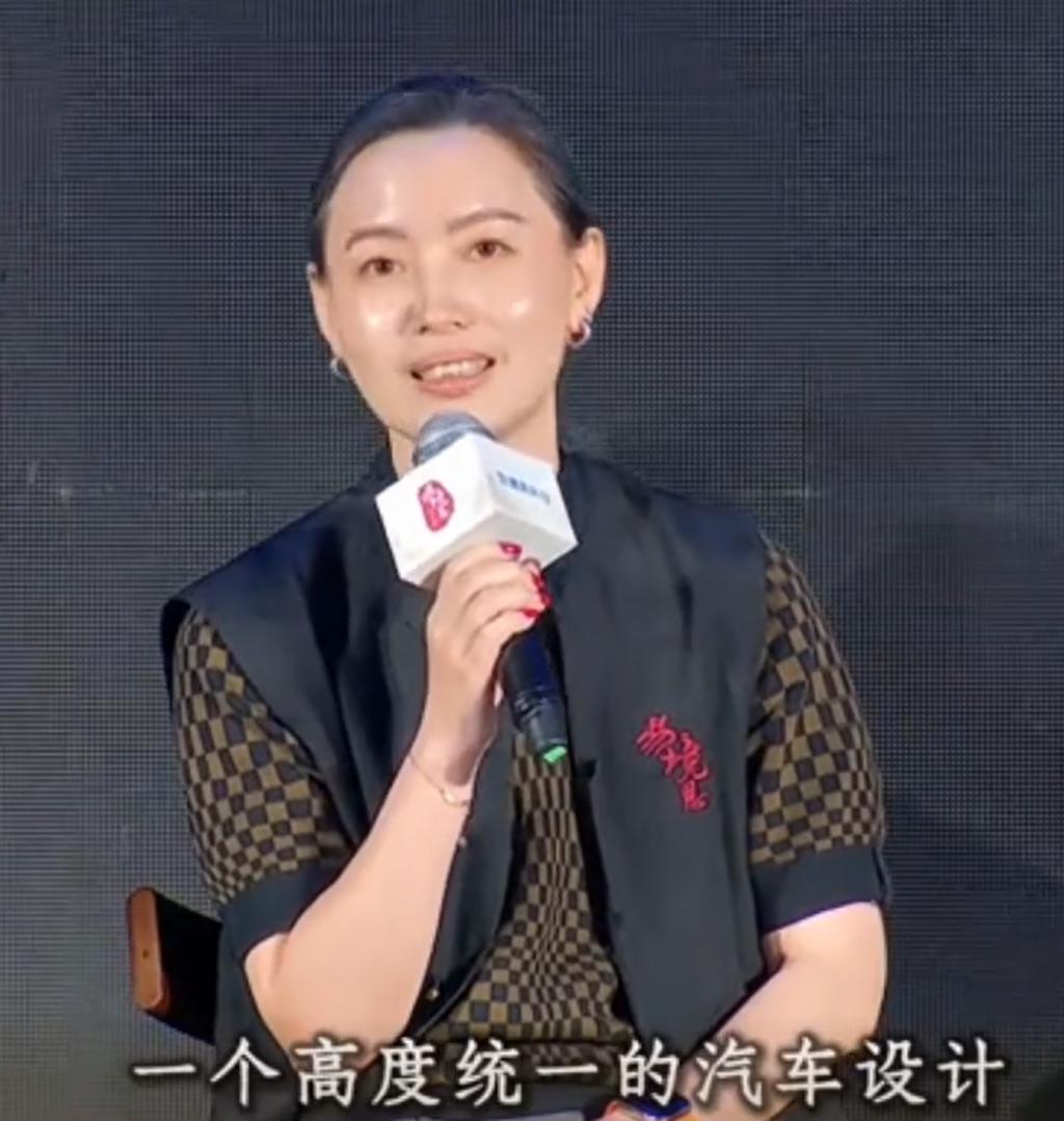 保时捷不忍了 ! 被国产车企“致敬”多年 , 终于正面回应