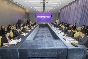 韩国国务总理金民锡访问清华大学