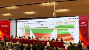 董明珠在股东大会上喊话股东：家电不改为格力，凭什么分红？