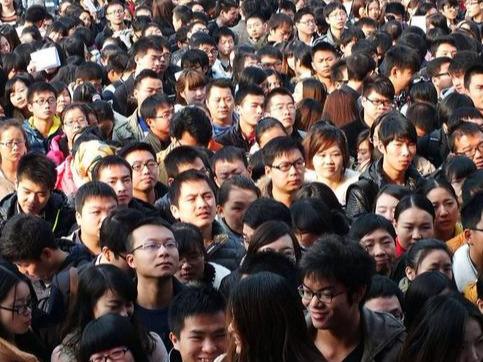 未来女生“最吃香”的3个专业，前景好薪资高，尤其最后一个