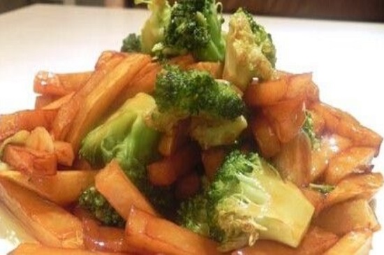 西兰花和土豆能混合一起吃吗