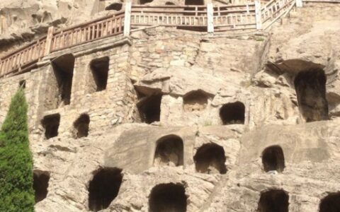 中国古代连续开凿时间最长的石窟