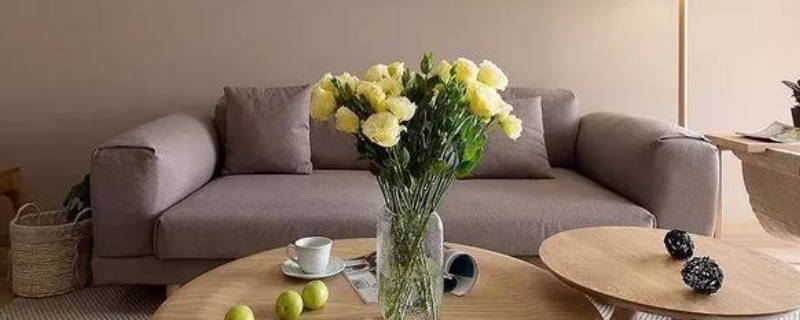 卡其色和驼色的区别