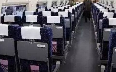 火车靠窗户的座位号