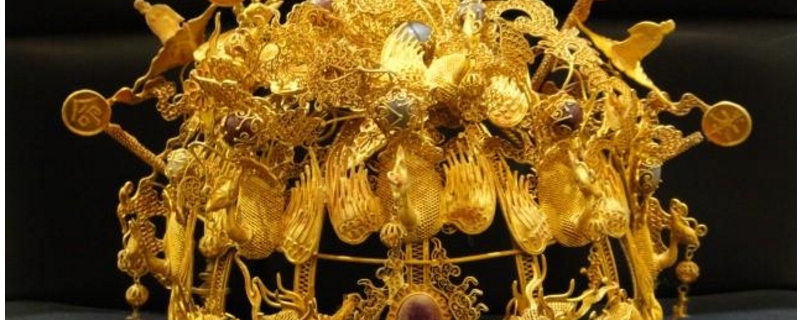 头戴凤冠的意思是什么