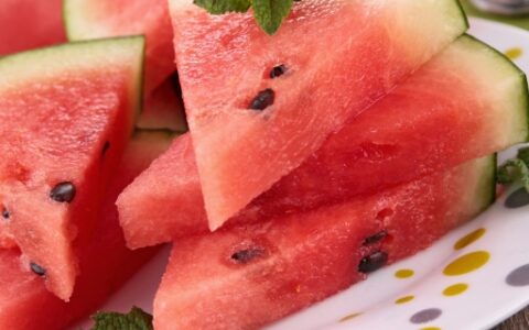 切好的西瓜放冰箱隔夜能吃吗