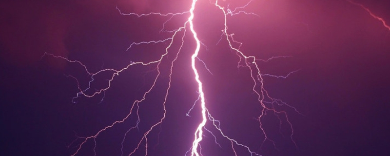 打雷看电视有影响吗