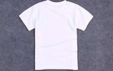 白色衣服被掉色衣服染上色怎么办？