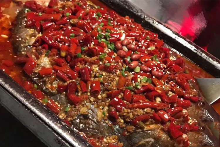 烤鱼用什么鱼最好，怎样烤会比较好吃！